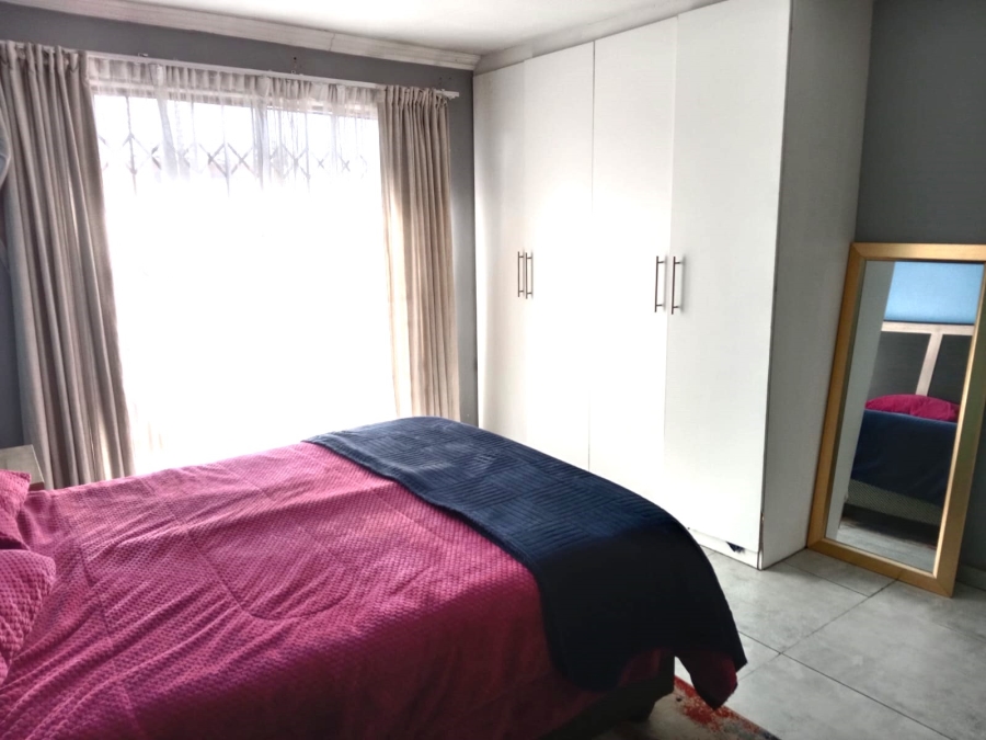 4 Bedroom Property for Sale in Vosloorus Ext 25 Gauteng