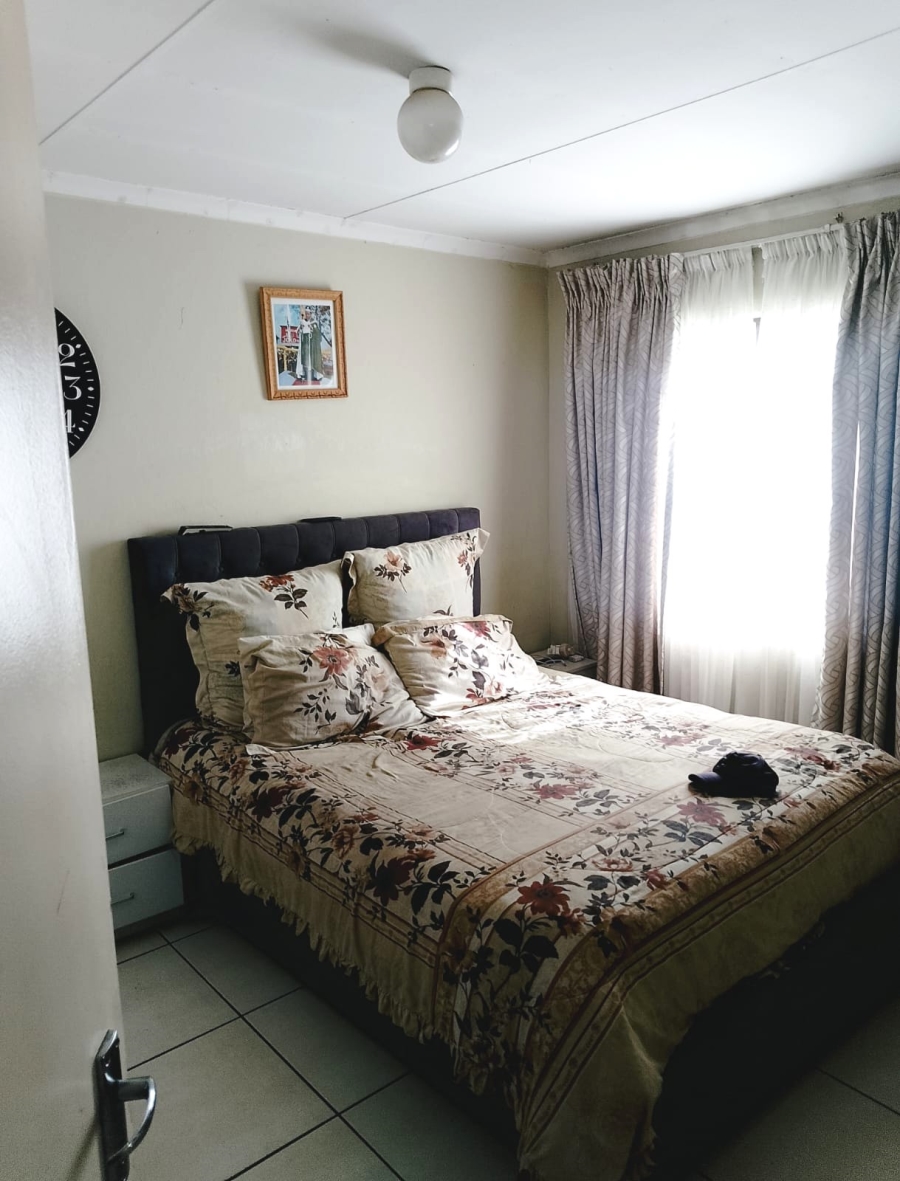 3 Bedroom Property for Sale in Windmill Park Gauteng