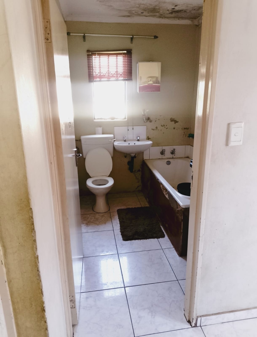 3 Bedroom Property for Sale in Windmill Park Gauteng