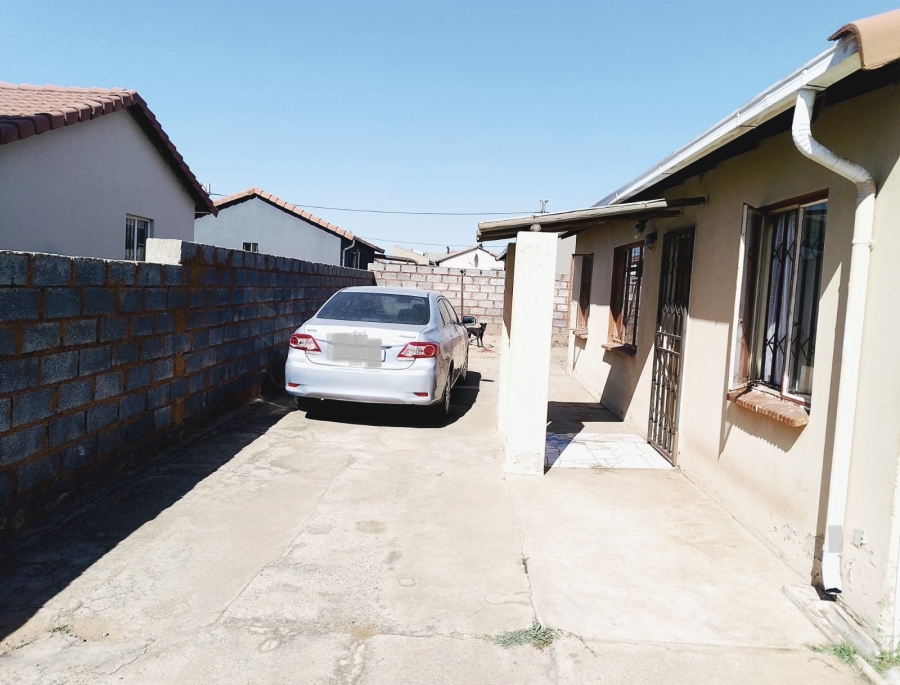 3 Bedroom Property for Sale in Windmill Park Gauteng