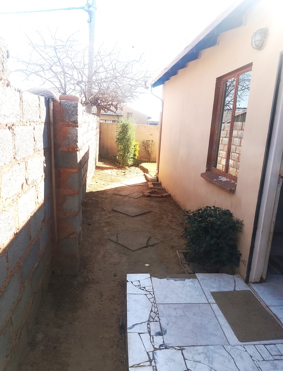 3 Bedroom Property for Sale in Windmill Park Gauteng