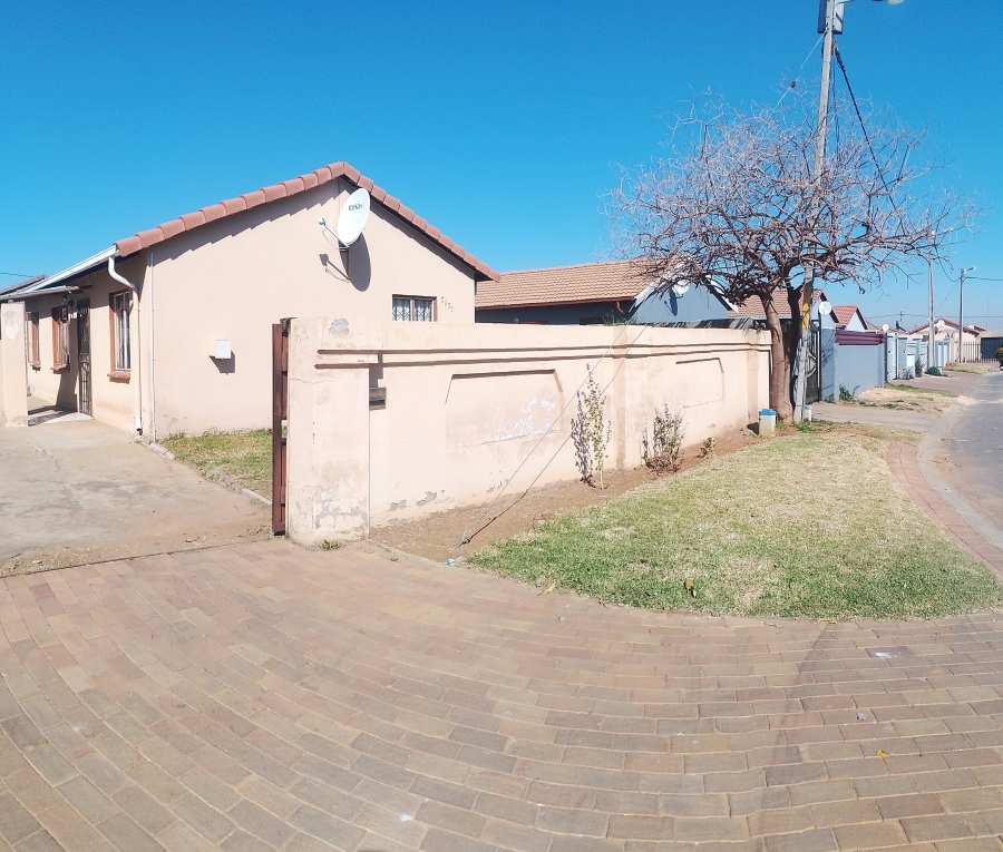3 Bedroom Property for Sale in Windmill Park Gauteng