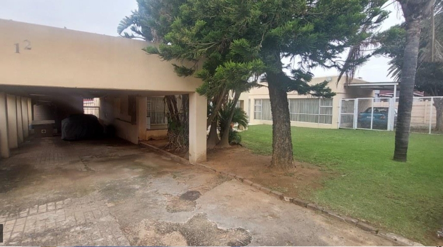 9 Bedroom Property for Sale in Tulisa Park Gauteng