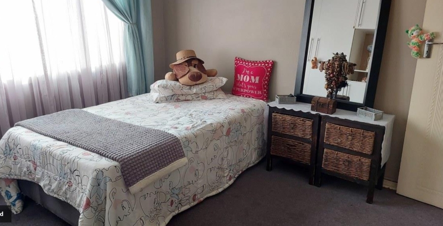 9 Bedroom Property for Sale in Tulisa Park Gauteng