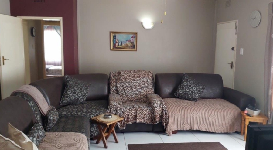 9 Bedroom Property for Sale in Tulisa Park Gauteng
