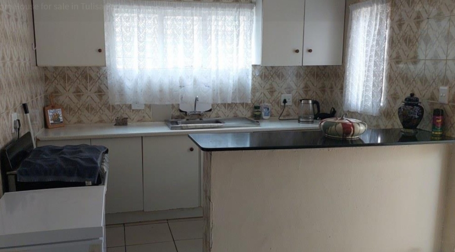 9 Bedroom Property for Sale in Tulisa Park Gauteng