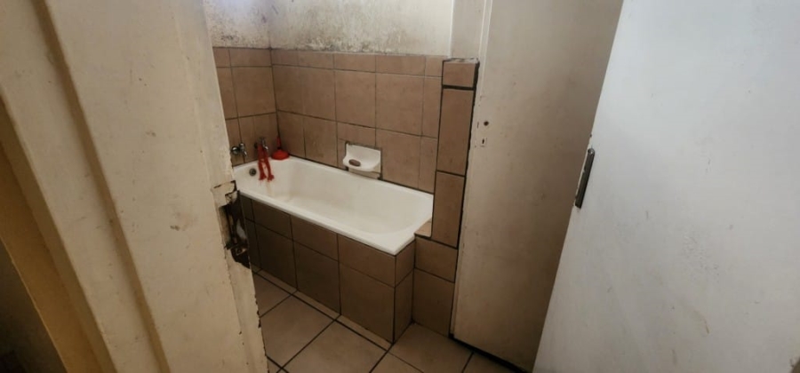 2 Bedroom Property for Sale in Berea Gauteng