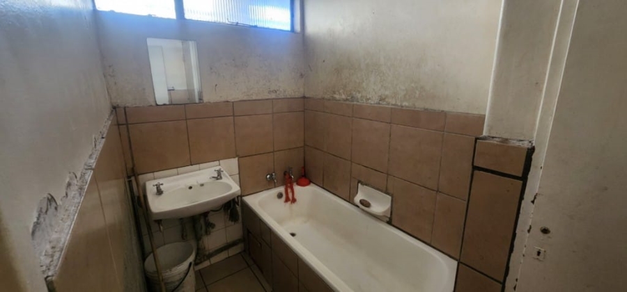 2 Bedroom Property for Sale in Berea Gauteng