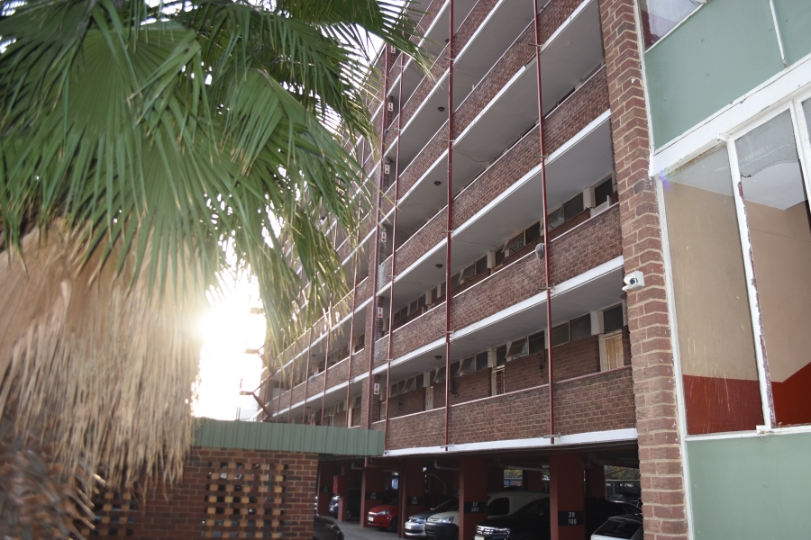 1 Bedroom Property for Sale in Sunnyside Gauteng