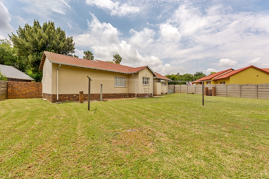 3 Bedroom Property for Sale in Crystal Park Gauteng