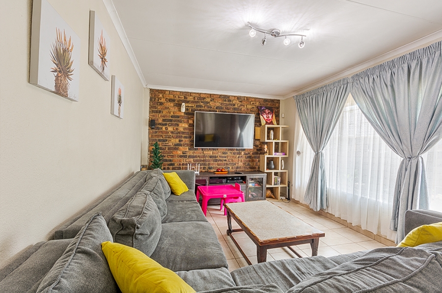 3 Bedroom Property for Sale in Crystal Park Gauteng