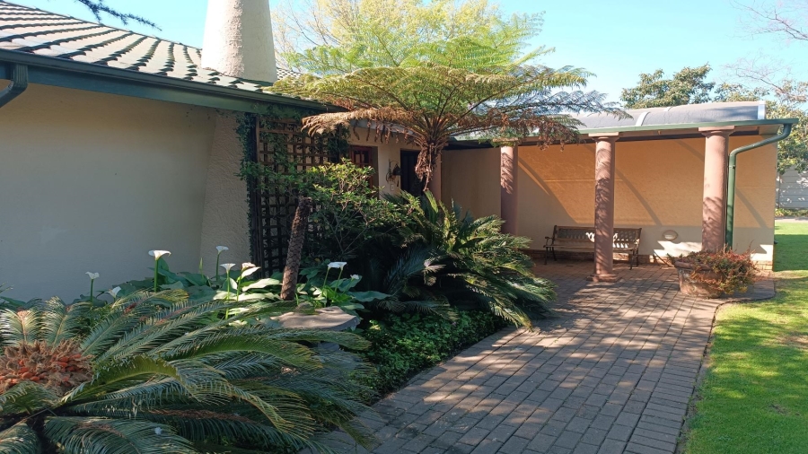 4 Bedroom Property for Sale in Vanderbijlpark SW 5 Gauteng