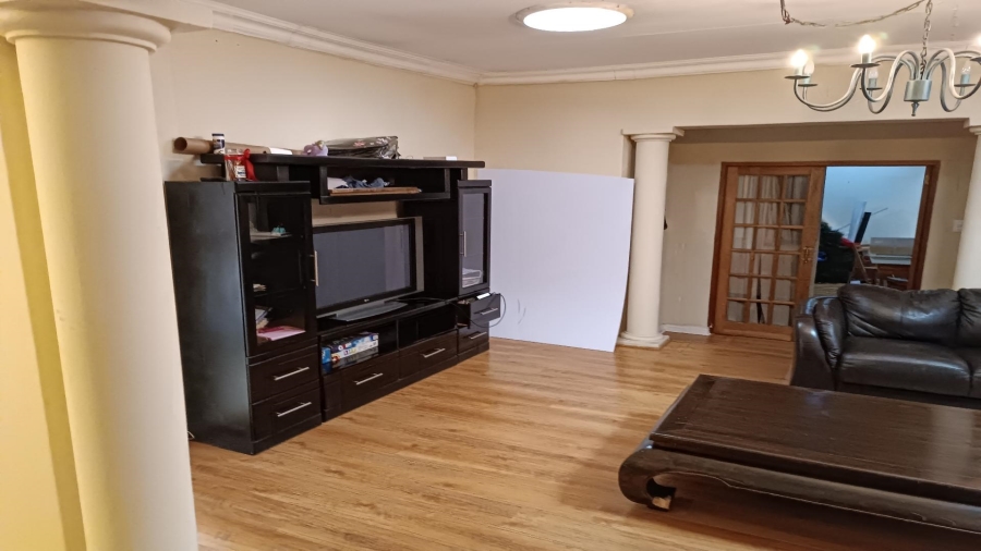 4 Bedroom Property for Sale in Vanderbijlpark SW 5 Gauteng