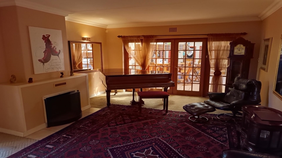4 Bedroom Property for Sale in Vanderbijlpark SW 5 Gauteng