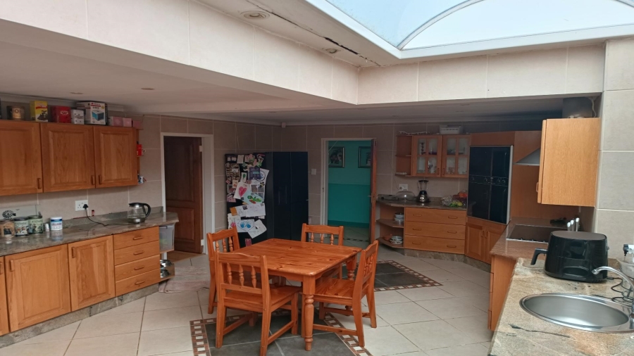 4 Bedroom Property for Sale in Vanderbijlpark SW 5 Gauteng