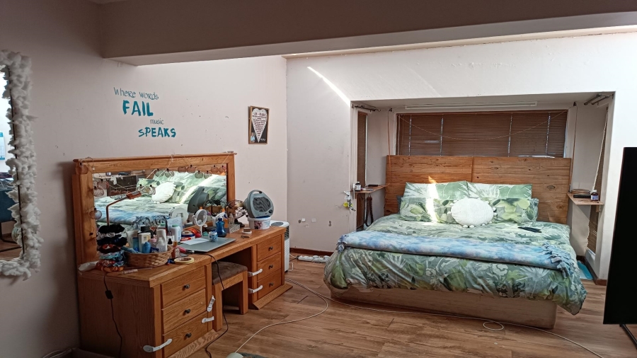 4 Bedroom Property for Sale in Vanderbijlpark SW 5 Gauteng