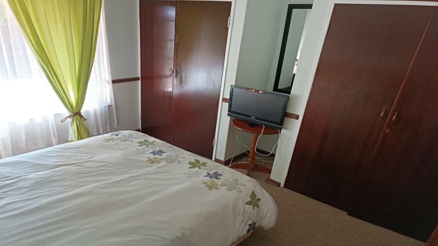4 Bedroom Property for Sale in Vanderbijlpark SW 5 Gauteng