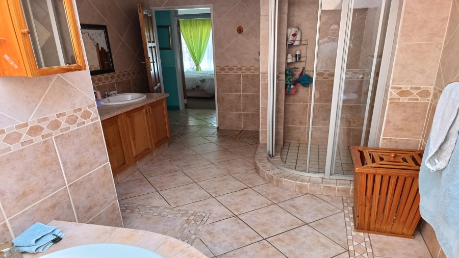 4 Bedroom Property for Sale in Vanderbijlpark SW 5 Gauteng