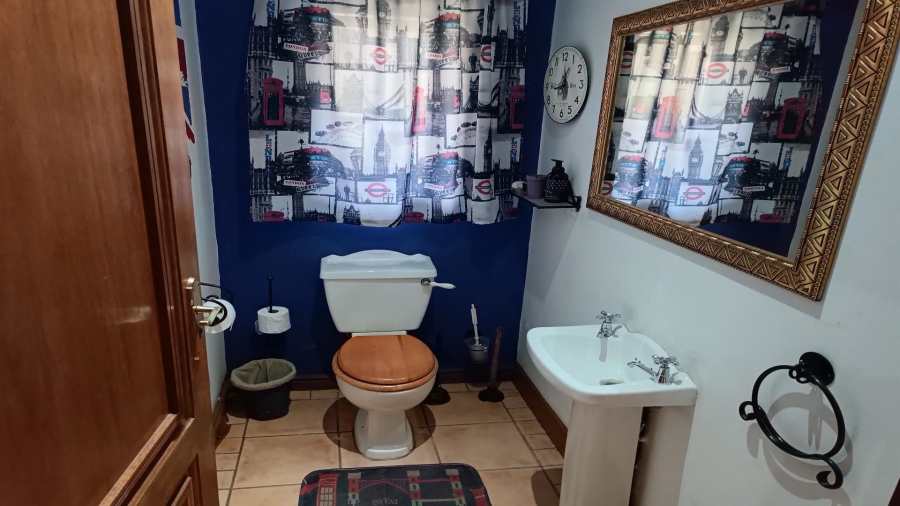 4 Bedroom Property for Sale in Vanderbijlpark SW 5 Gauteng