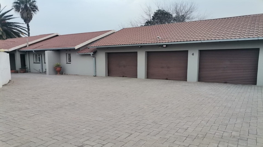 3 Bedroom Property for Sale in Bonanne Gauteng