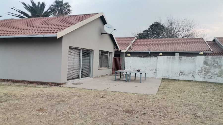 3 Bedroom Property for Sale in Bonanne Gauteng