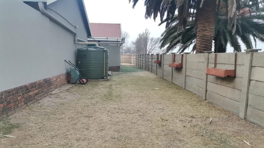 3 Bedroom Property for Sale in Bonanne Gauteng