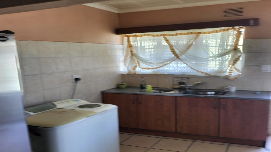 4 Bedroom Property for Sale in Vanderbijlpark CW 5 Gauteng