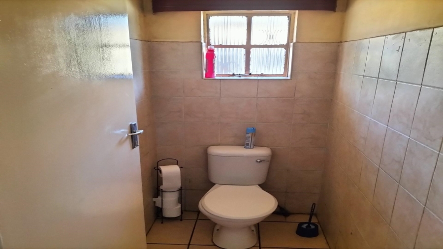 4 Bedroom Property for Sale in Vanderbijlpark CW 5 Gauteng