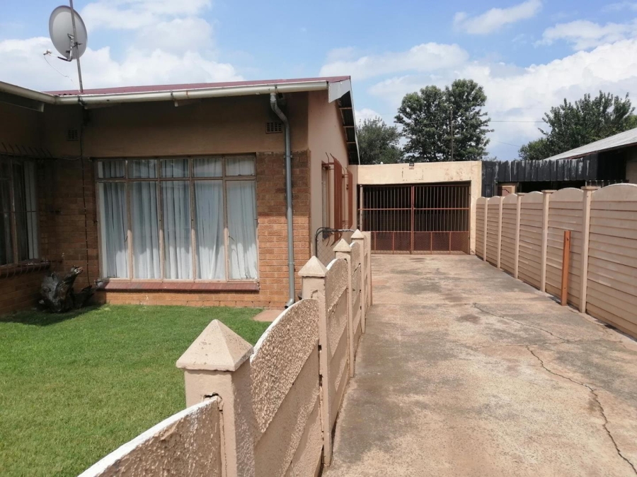 3 Bedroom Property for Sale in Vanderbijlpark CW 3 Gauteng