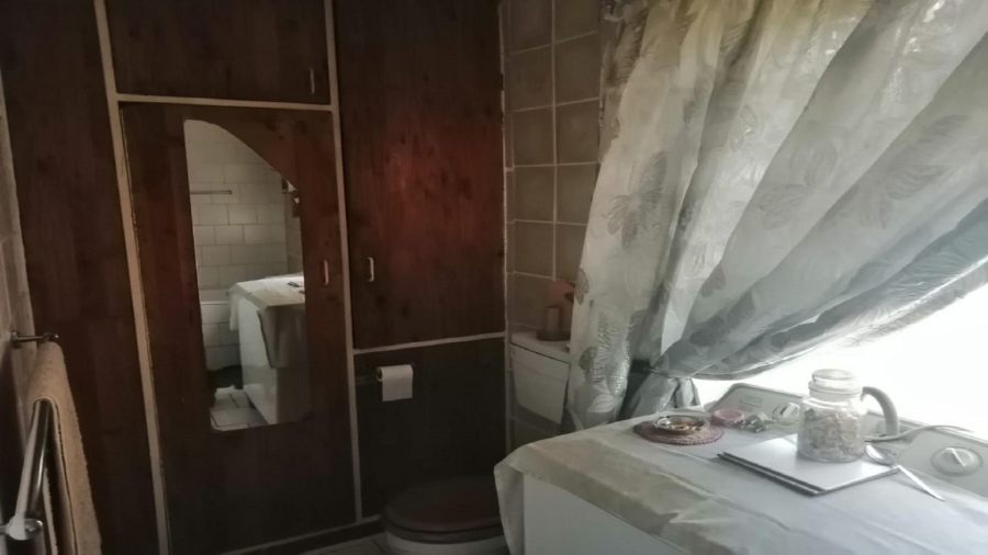 4 Bedroom Property for Sale in Mullerstuine Gauteng