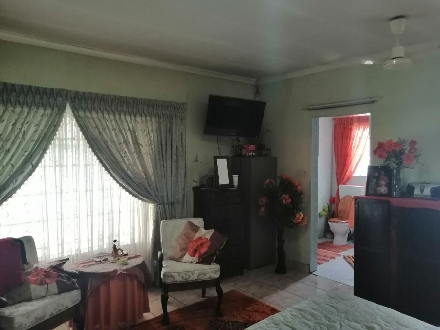 4 Bedroom Property for Sale in Mullerstuine Gauteng