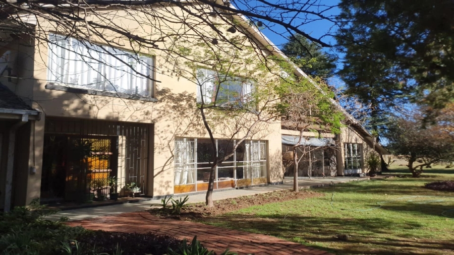 5 Bedroom Property for Sale in Zuurfontein Gauteng
