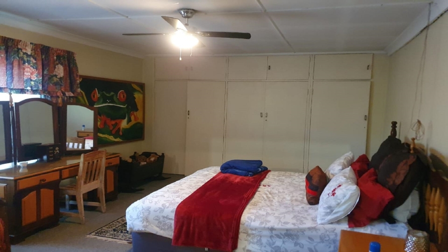 5 Bedroom Property for Sale in Zuurfontein Gauteng