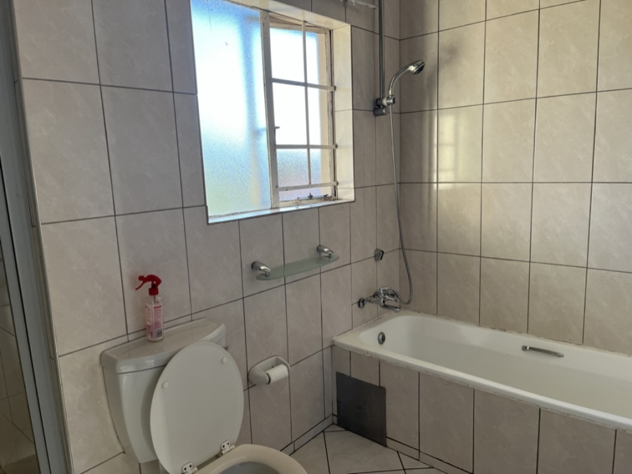 2 Bedroom Property for Sale in Brentwood Park Gauteng
