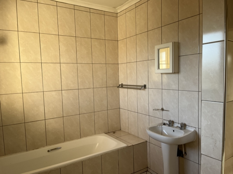2 Bedroom Property for Sale in Brentwood Park Gauteng