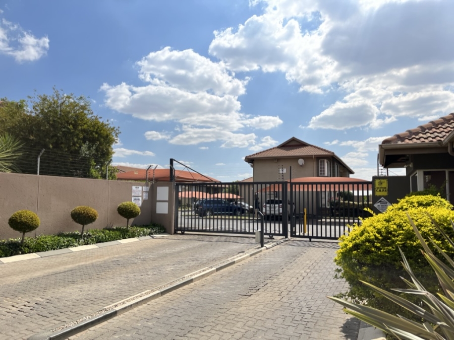 2 Bedroom Property for Sale in Brentwood Park Gauteng