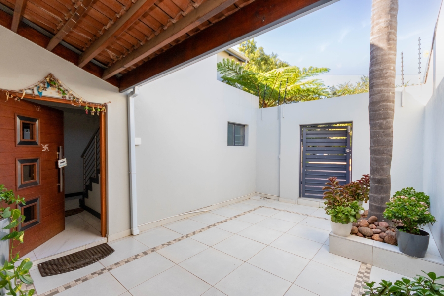 To Let 4 Bedroom Property for Rent in River Club Gauteng