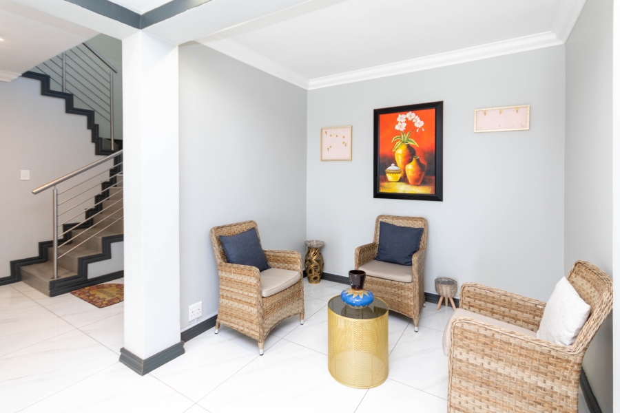To Let 4 Bedroom Property for Rent in River Club Gauteng