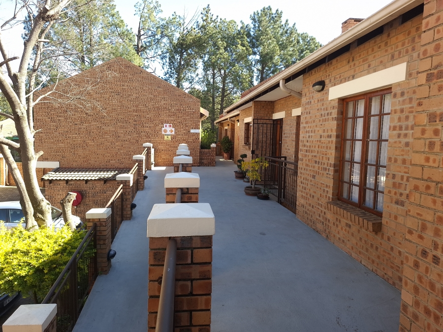 1 Bedroom Property for Sale in Equestria Gauteng