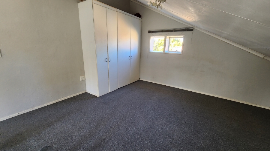 1 Bedroom Property for Sale in Olivedale Gauteng