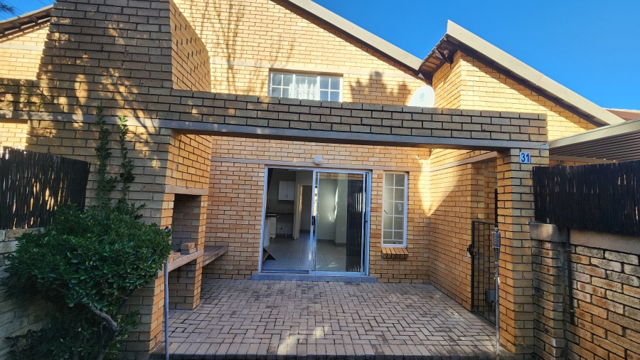 1 Bedroom Property for Sale in Olivedale Gauteng