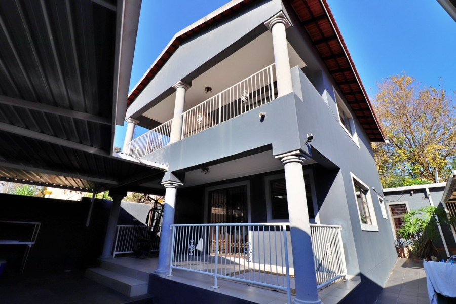 5 Bedroom Property for Sale in Edenvale Central Gauteng