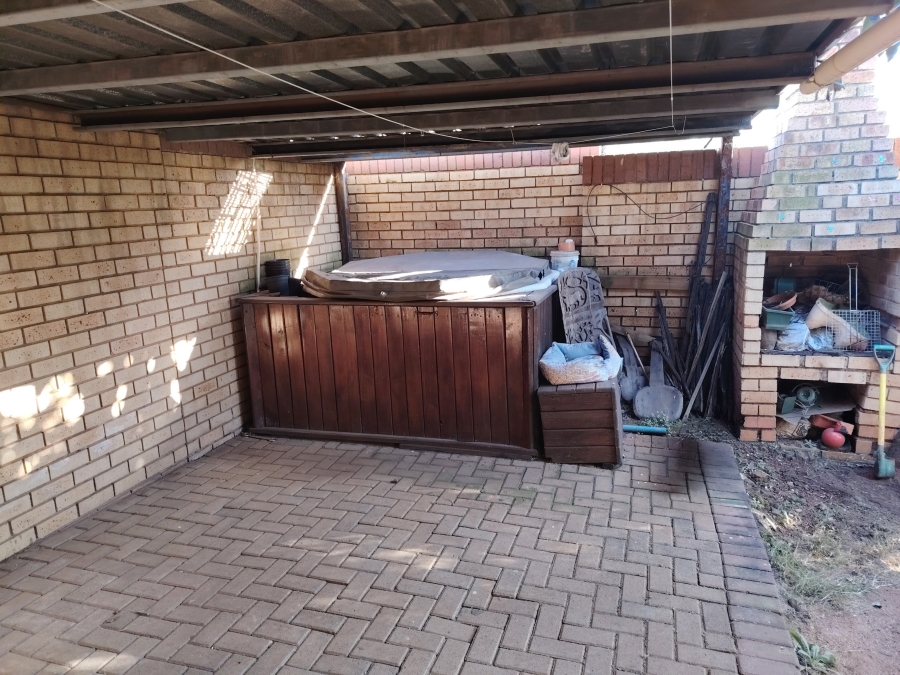 3 Bedroom Property for Sale in Clubview Gauteng