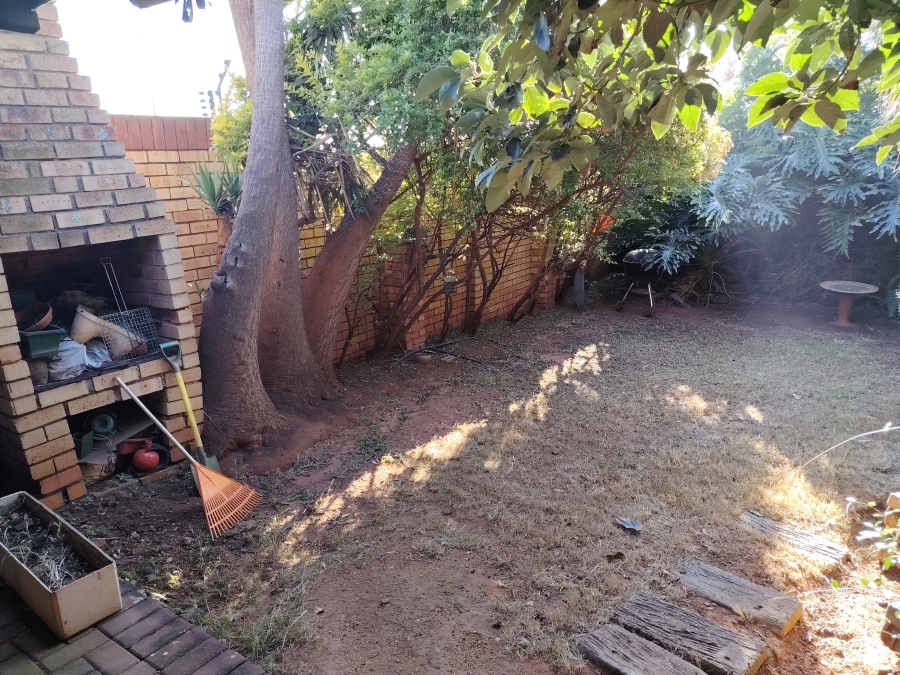 3 Bedroom Property for Sale in Clubview Gauteng