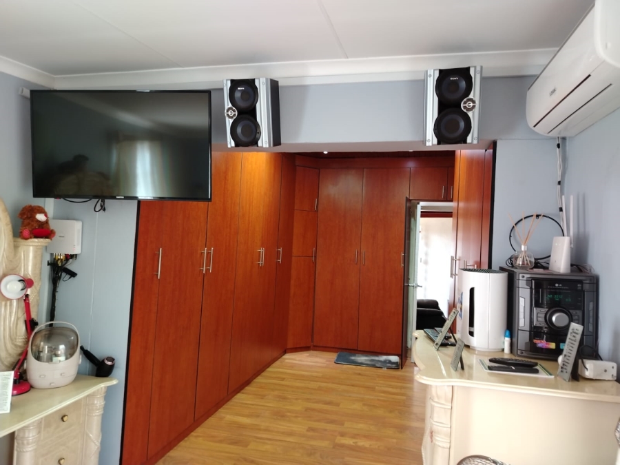 4 Bedroom Property for Sale in Vanderbijlpark SE 1 Gauteng