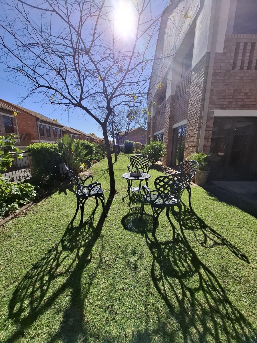 1 Bedroom Property for Sale in Equestria Gauteng