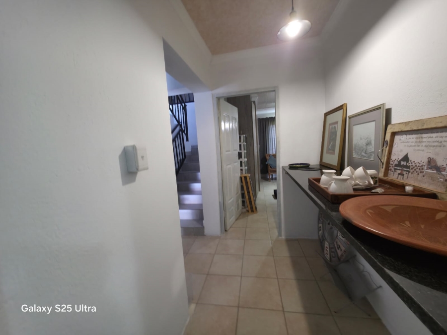6 Bedroom Property for Sale in Montana Park Gauteng