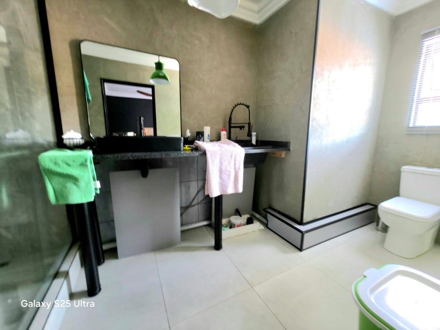 6 Bedroom Property for Sale in Montana Park Gauteng