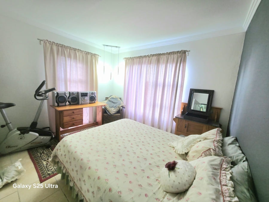6 Bedroom Property for Sale in Montana Park Gauteng