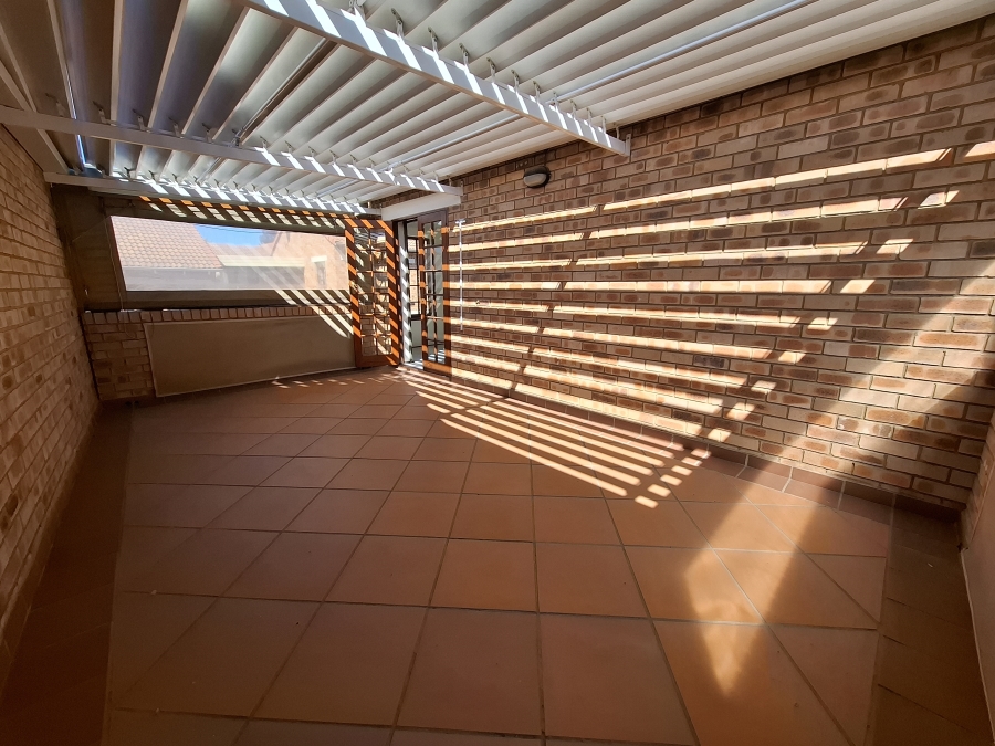 1 Bedroom Property for Sale in Equestria Gauteng